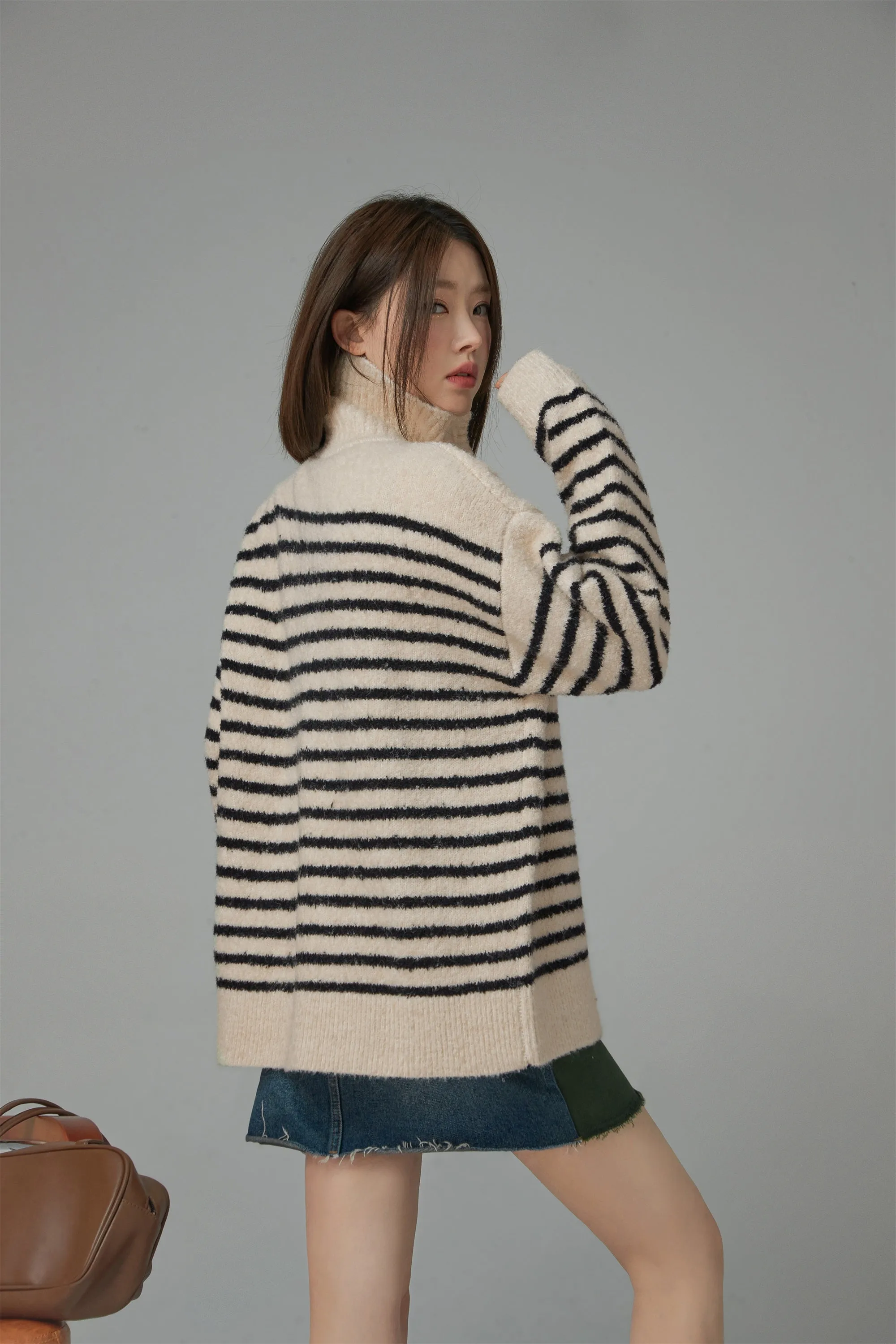 Oversized Cosy Button Striped Cardigan